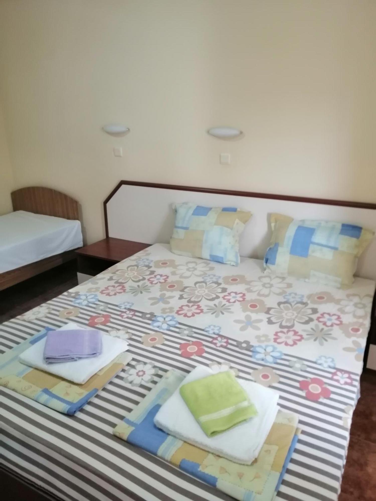 Femili Hotel Diveda Sveti Vlas Rom bilde