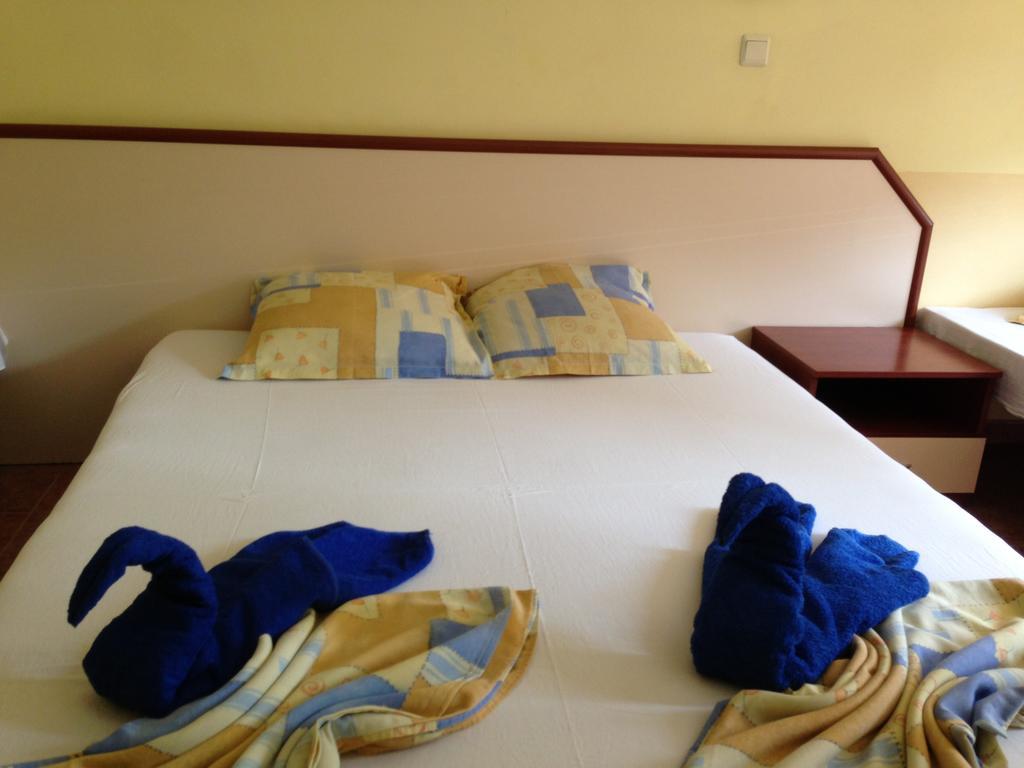 Femili Hotel Diveda Sveti Vlas Rom bilde