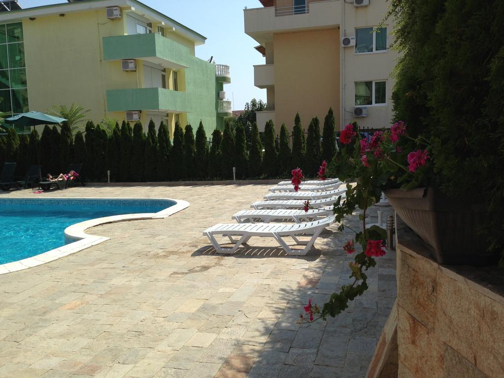 Femili Hotel Diveda Sveti Vlas Eksteriør bilde