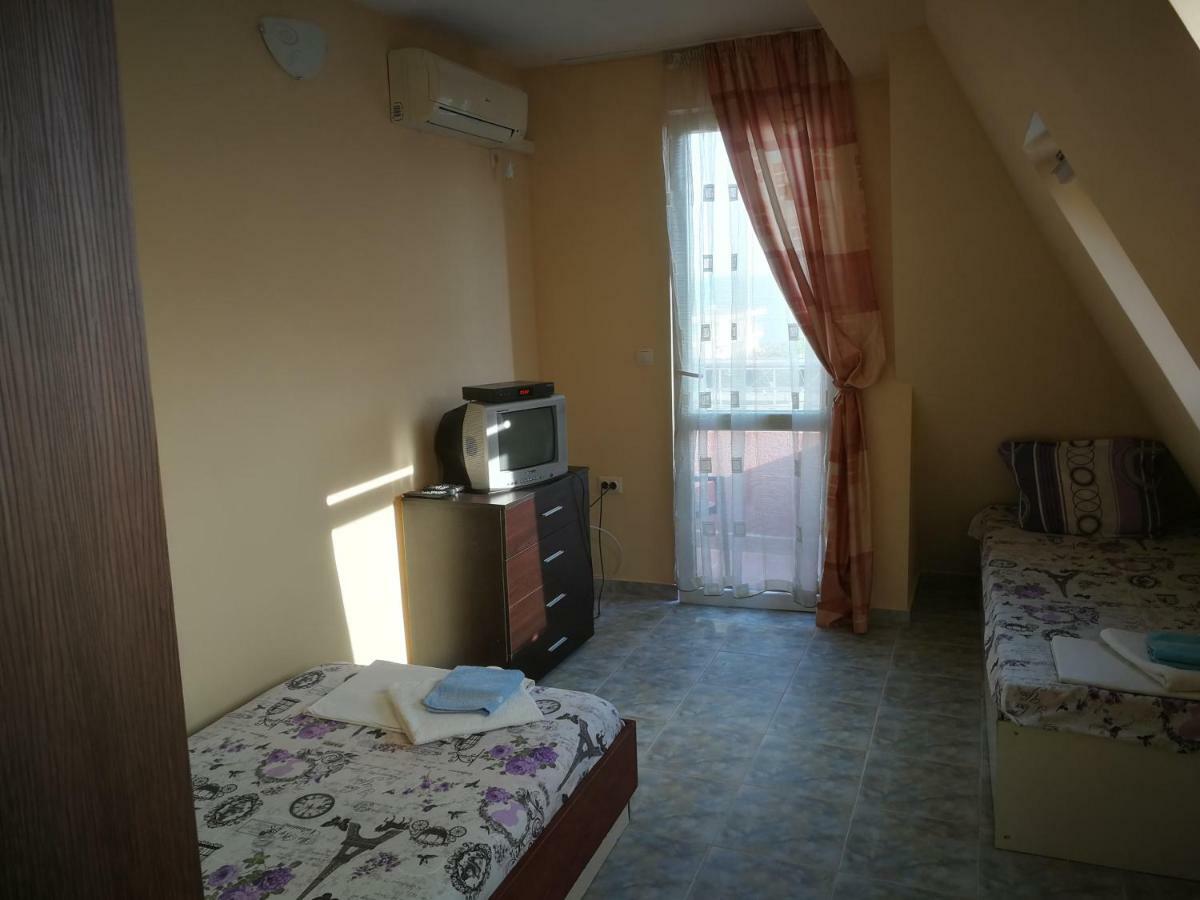 Femili Hotel Diveda Sveti Vlas Eksteriør bilde