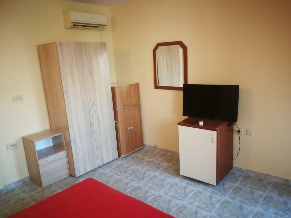 Femili Hotel Diveda Sveti Vlas Eksteriør bilde